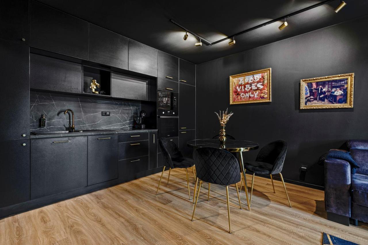 Апартаменты Lam Black - Ac - Balcony Братислава Экстерьер фото