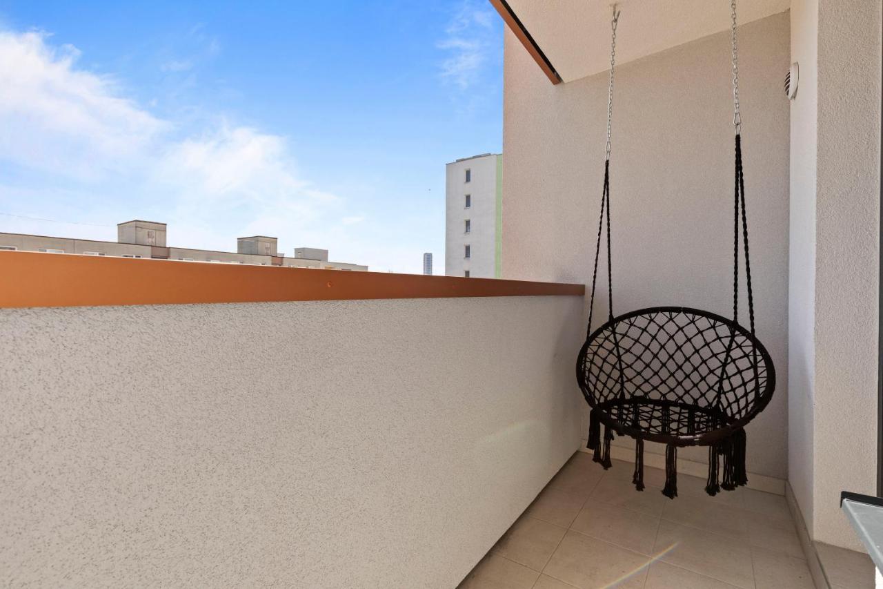 Апартаменты Lam Black - Ac - Balcony Братислава Экстерьер фото